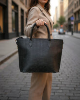 SwiftZip black tote bag for daily use