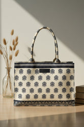 Fineur Canvas Tote Lotus