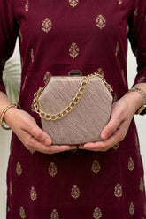 Trendy affordable women Clutch Purse bags. Clutches Collection Fineur Online Pakistan