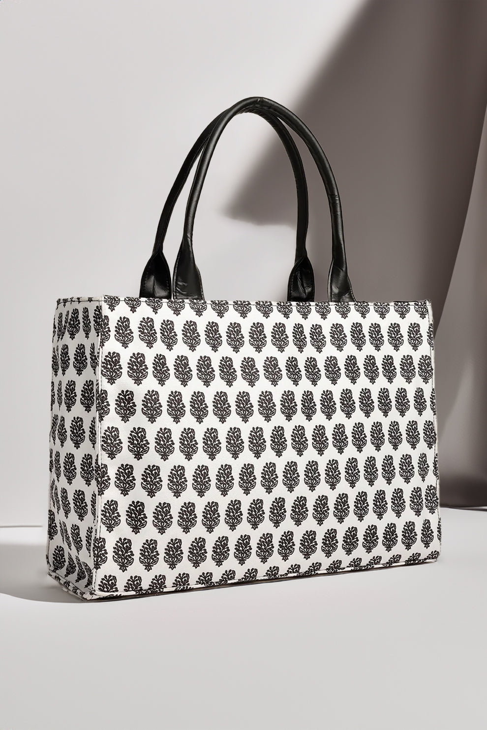 Trendy Canvas Tote Bag women Pakistan