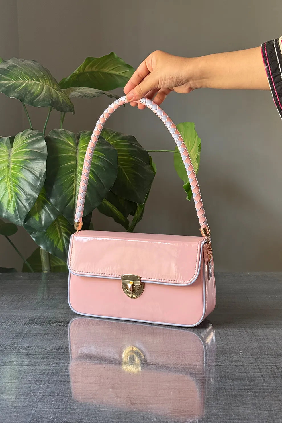 Fineur Shoulder Bag Sheen - Soft Pink