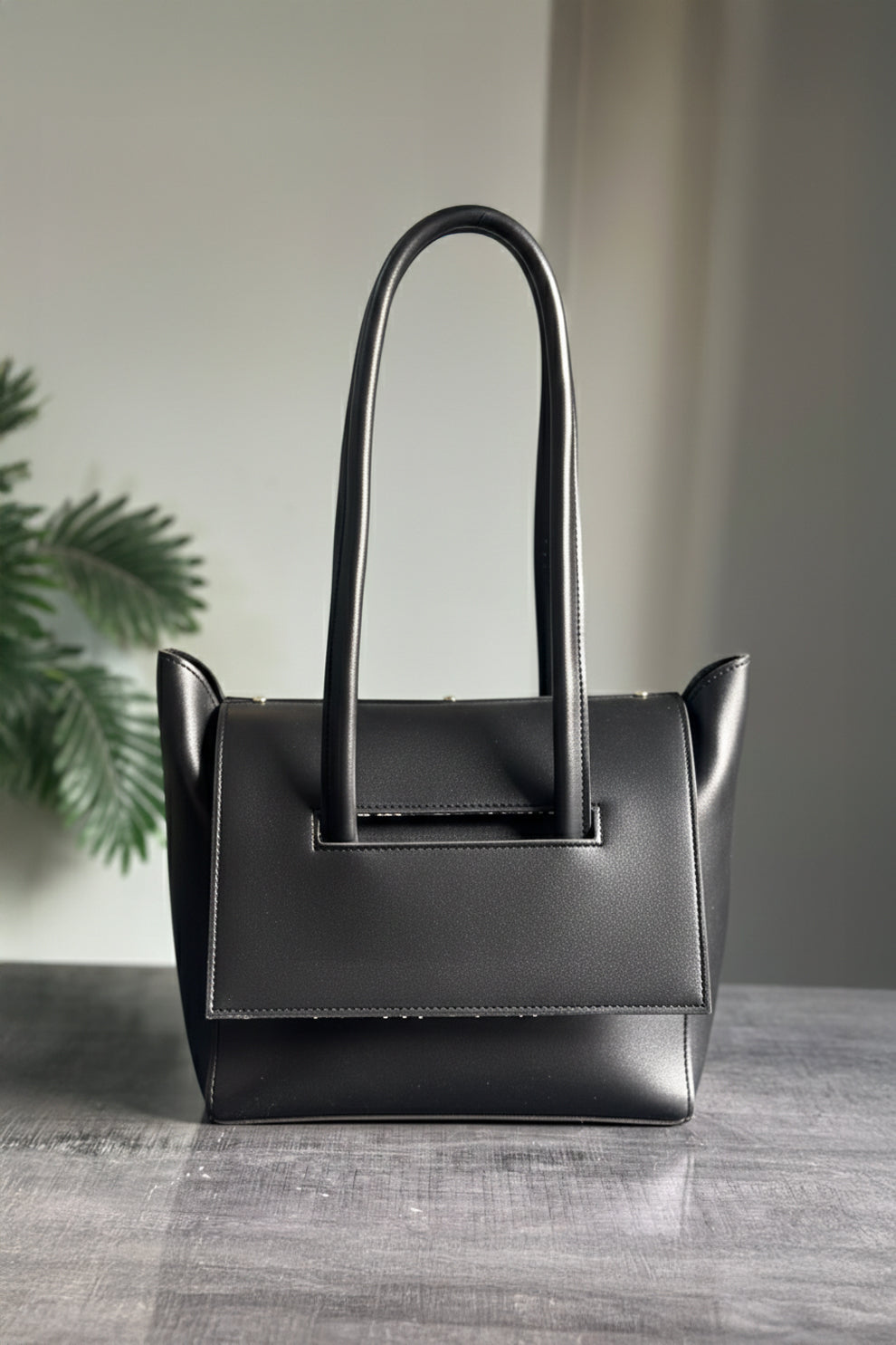 Fineur Two Style Shoulder Bag - Black