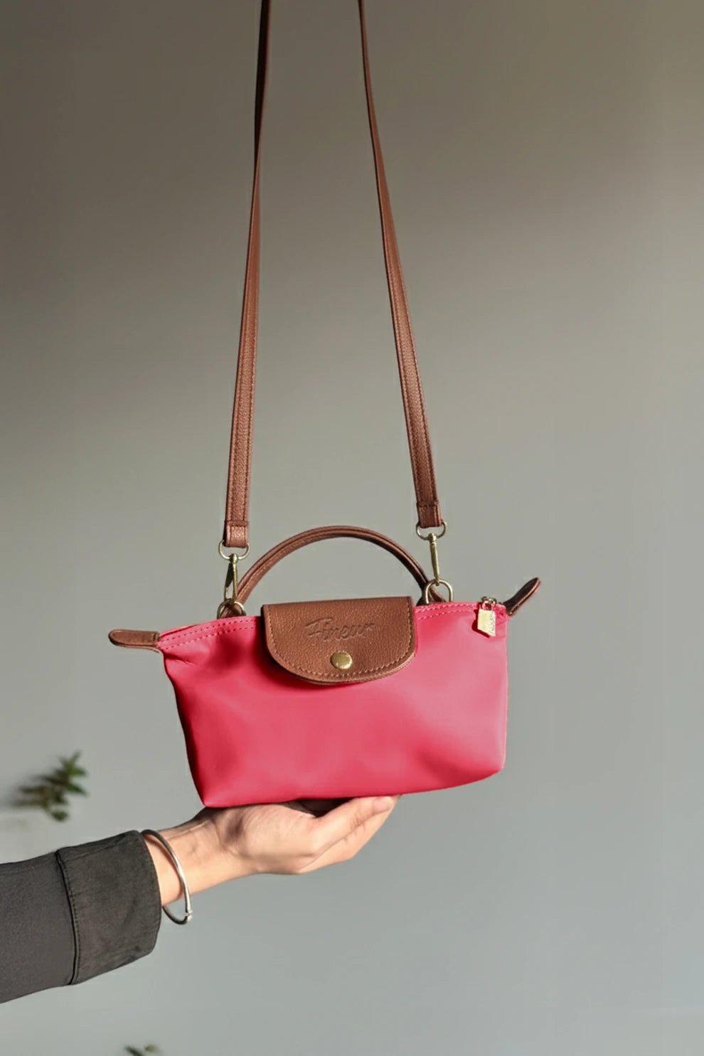 Fineur Crossbody Champ - Beet Red