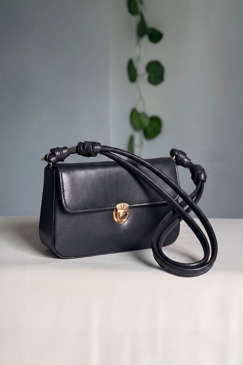 Fineur Shoulder Bag Knox - Black