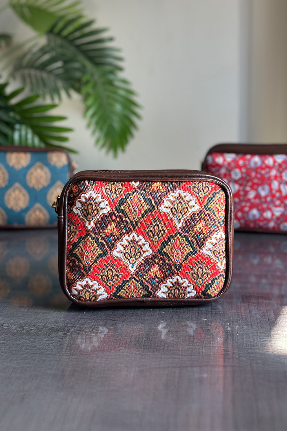 Fineur Crossbody Folk Tale