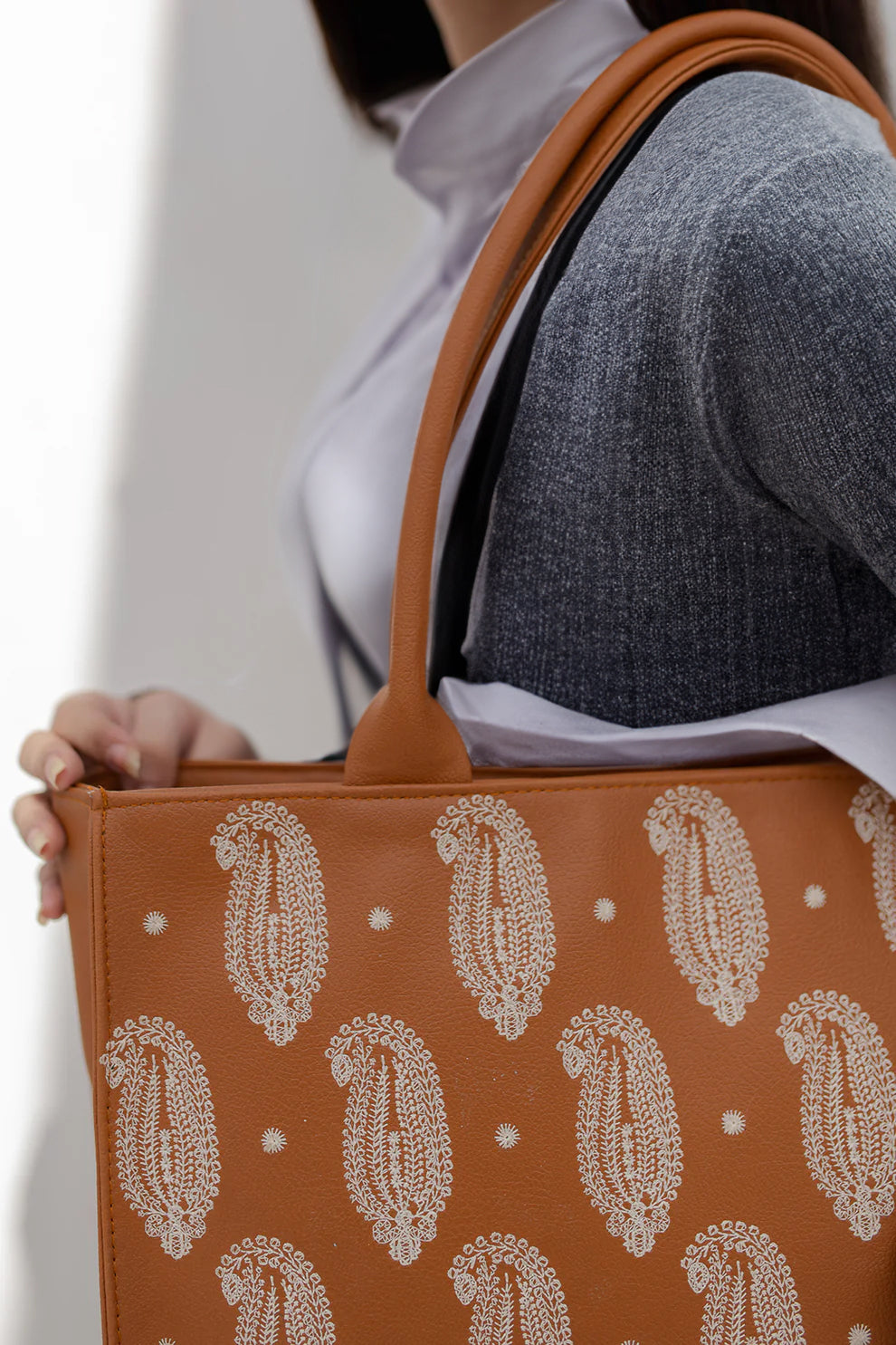 Fineur Embroidery Tote Bag Daily Carry - Mustard