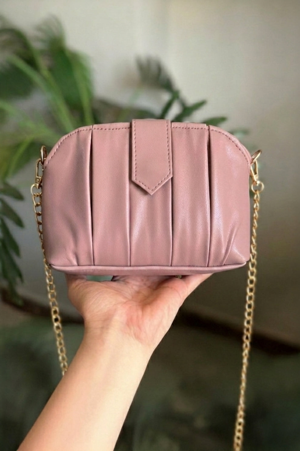 Fineur Crossbody Arc Flap - Soft Pink