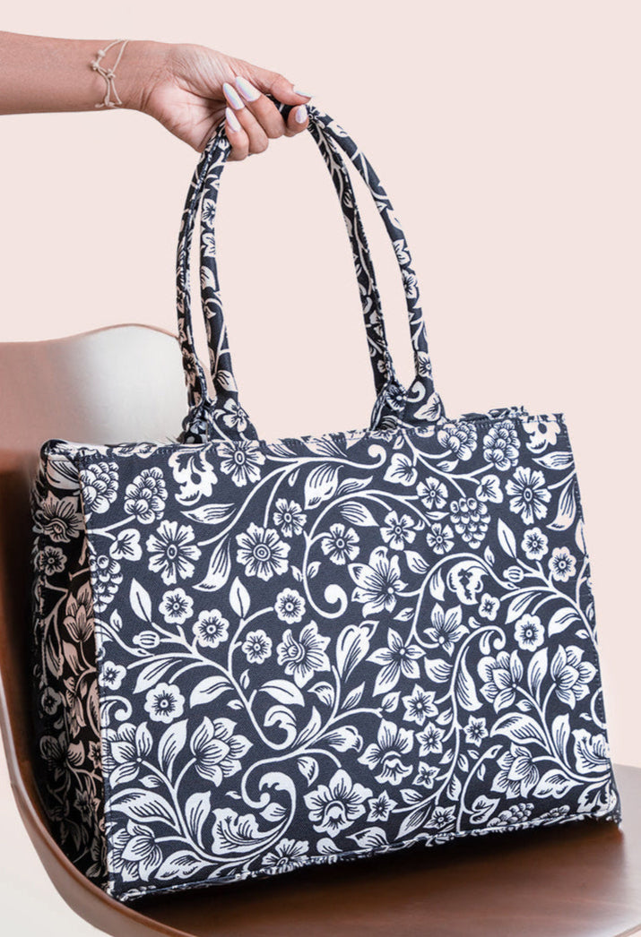 Fineur Canvas Bag - Black Petals