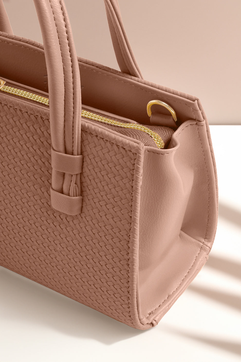 Fineur HandyZip handbag for women in Pakistan