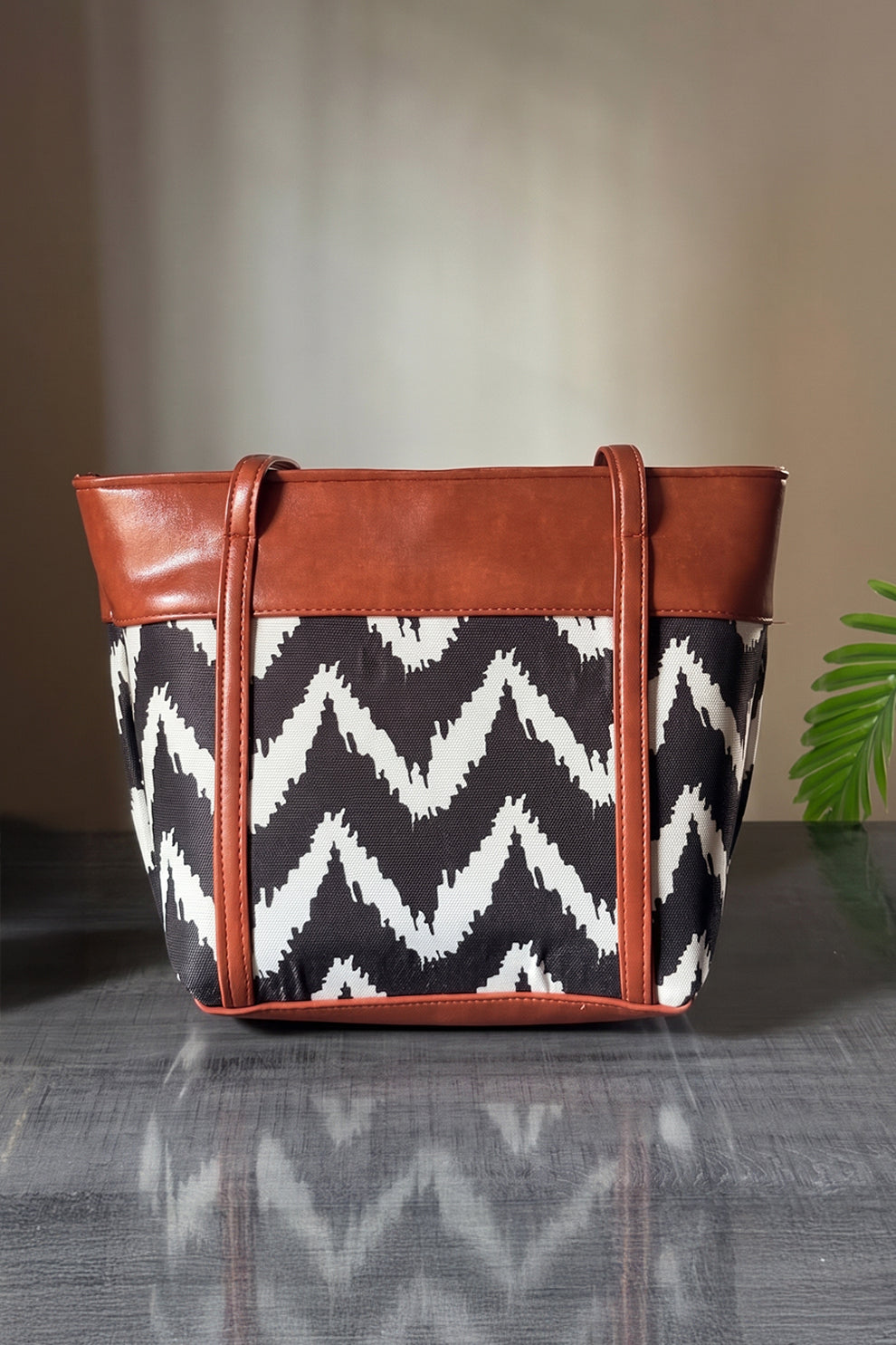 Fineur Shoulder Canvas Bag ZigWave - Brown
