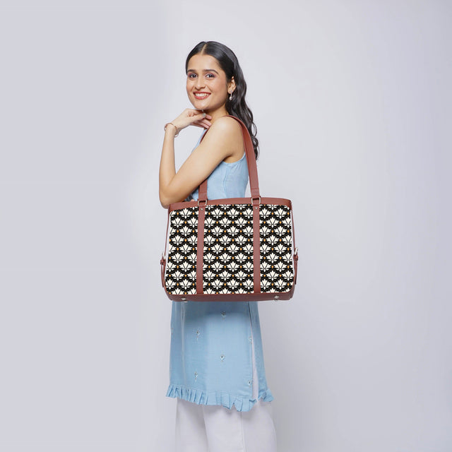 Buy Tote Bags For Women Online in Pakistan | Fineur