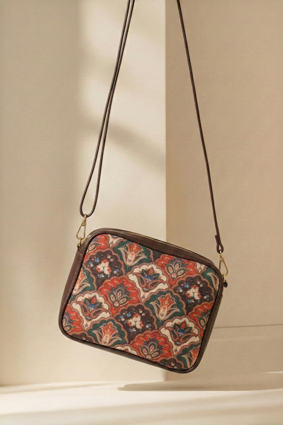 Fineur Crossbody Folk Tale