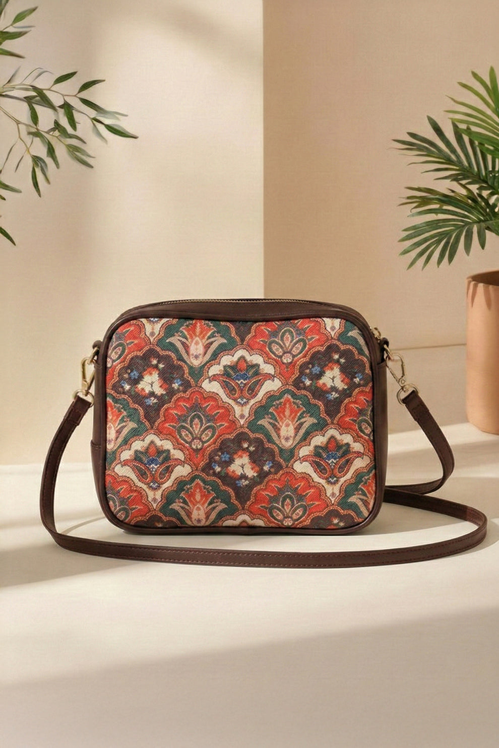 Fineur Crossbody Folk Tale