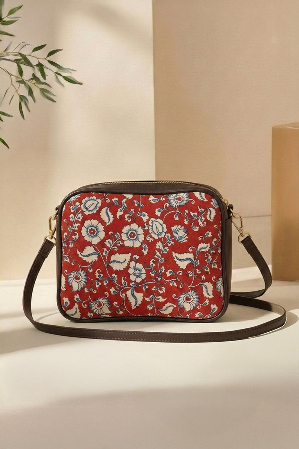 Fineur Crossbody Ruby Petals