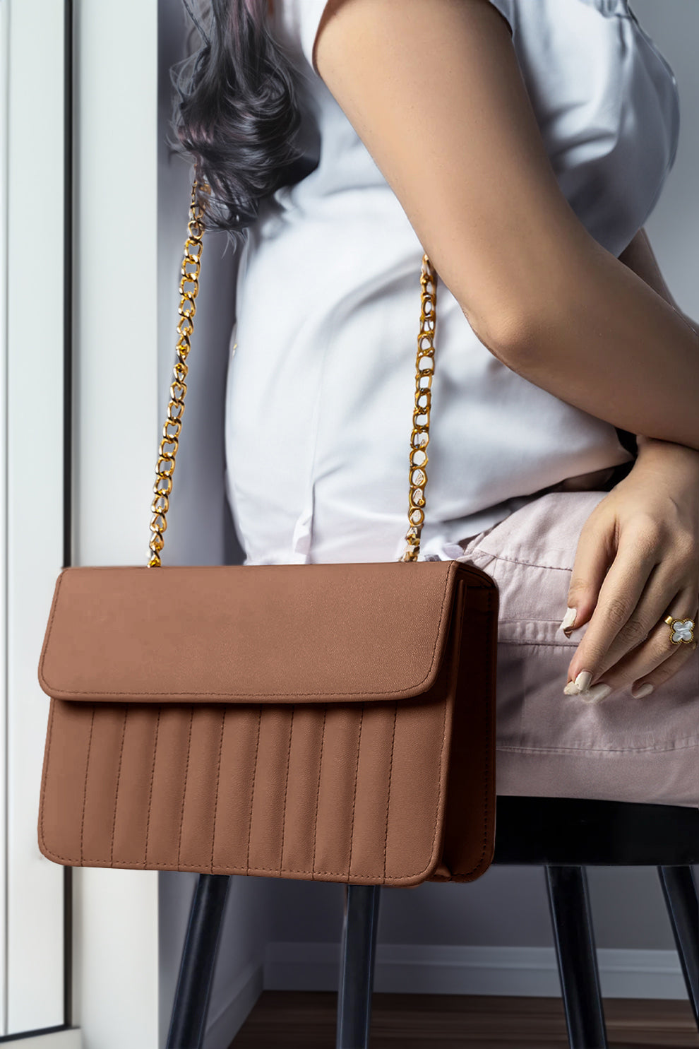 Fineur - Wanderlite Shoulder Bag - Brown