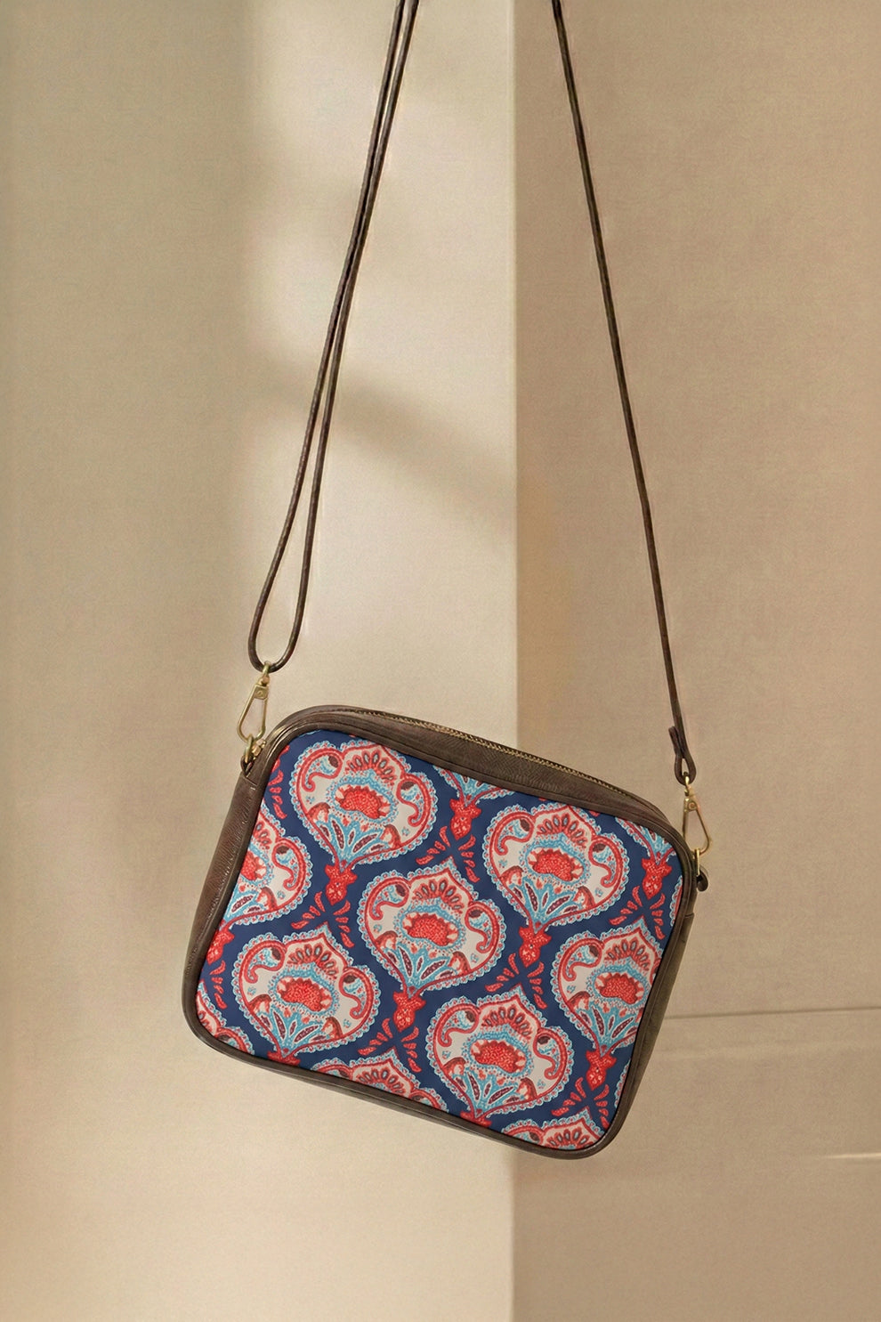 Fineur Crossbody Azure Petal