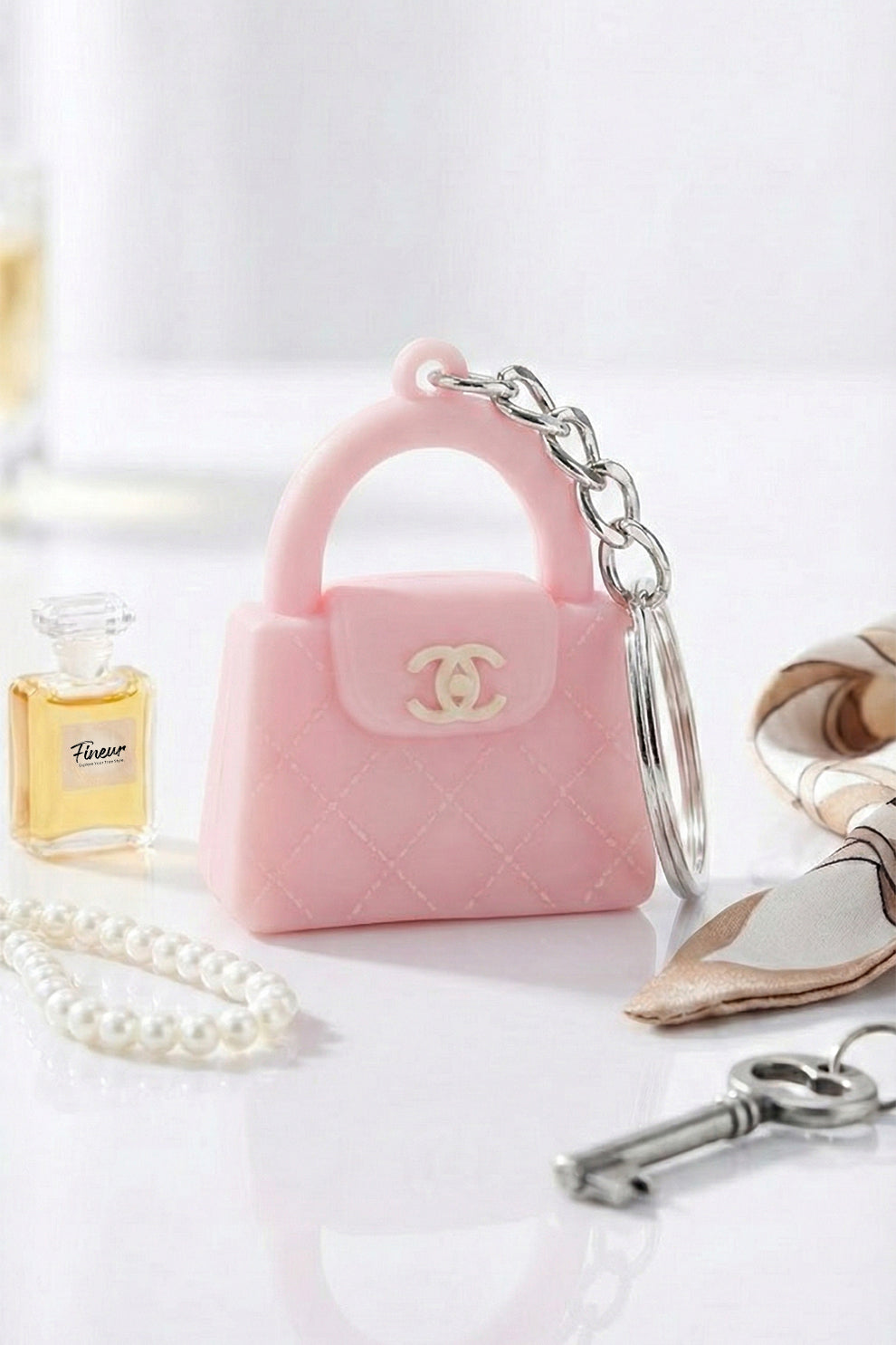 Fineur Keychain - Mini Diva