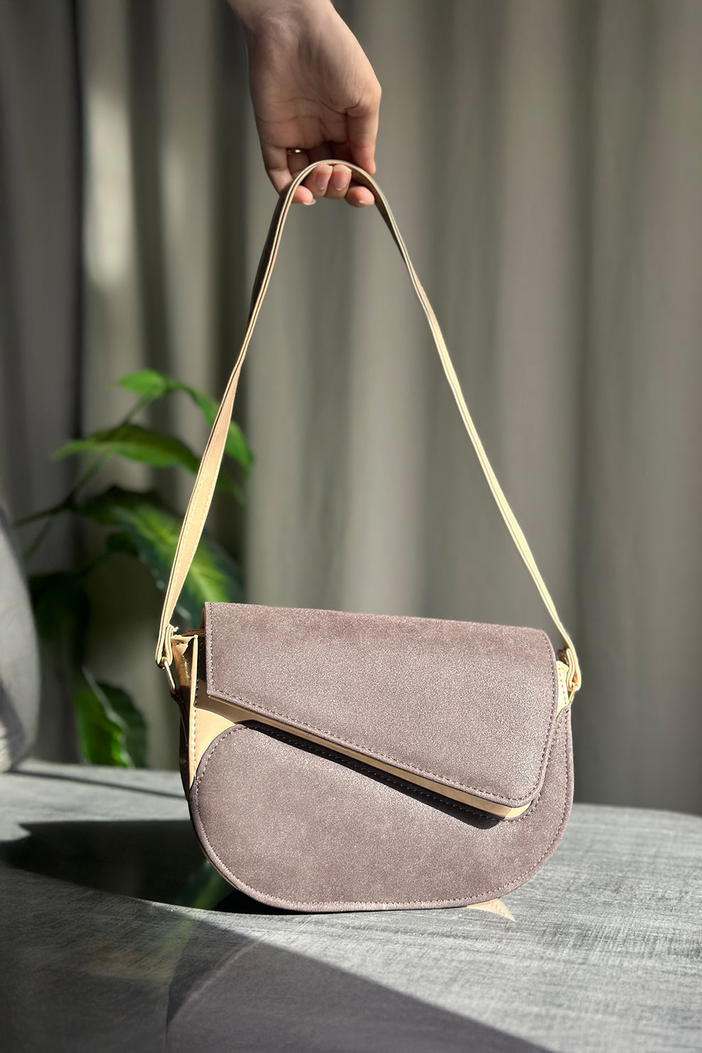 Fineur Sling Shoulder Bag Lumes - Dark Brown