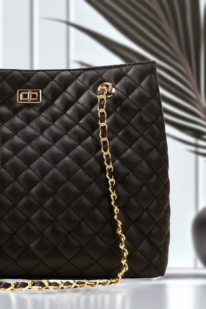 Premium ladies shoulder bag for daily use in Pakistan