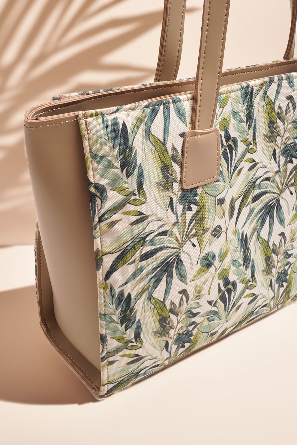 Fineur Forest Charm canvas tote bag for women in Pakistan