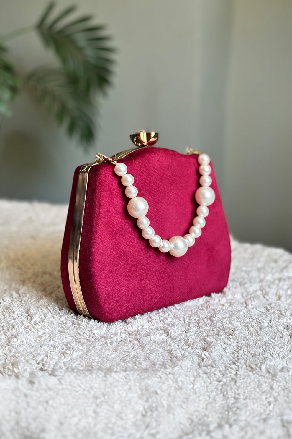 Trendy affordable women Clutch Purse bags. Clutches Collection Fineur Online Pakistan