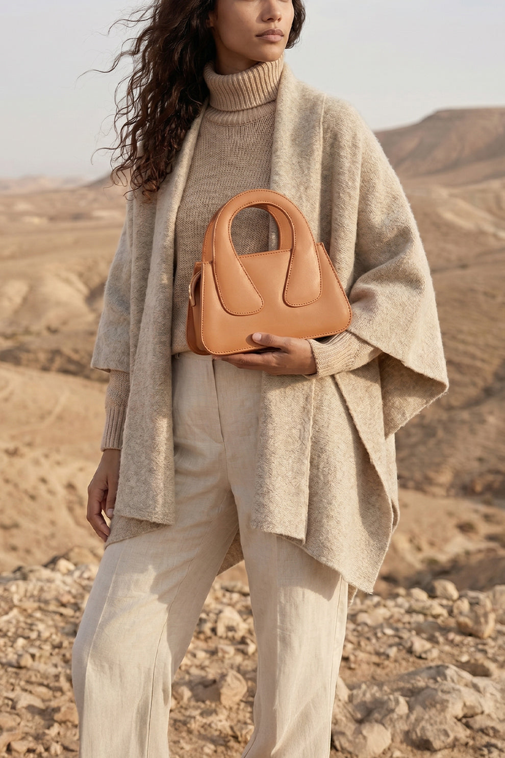 Fineur Handbag Crest - Tan