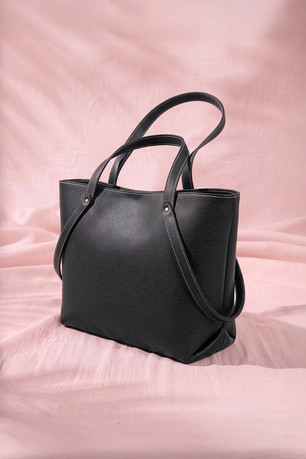 Fineur Tote Dove - Black