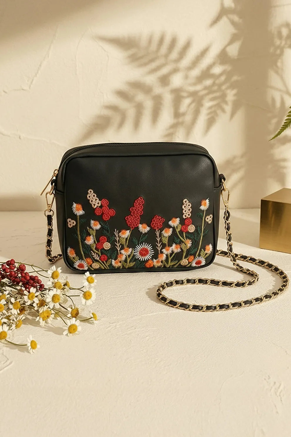 Fineur Crossbody Blossom Embroidered - Black