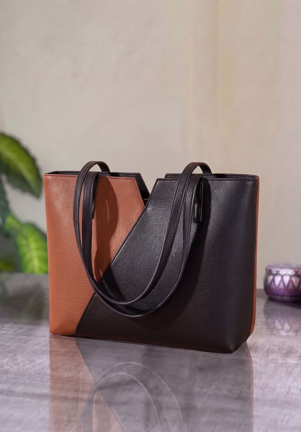 Fineur Tote Notch - Black and Brown