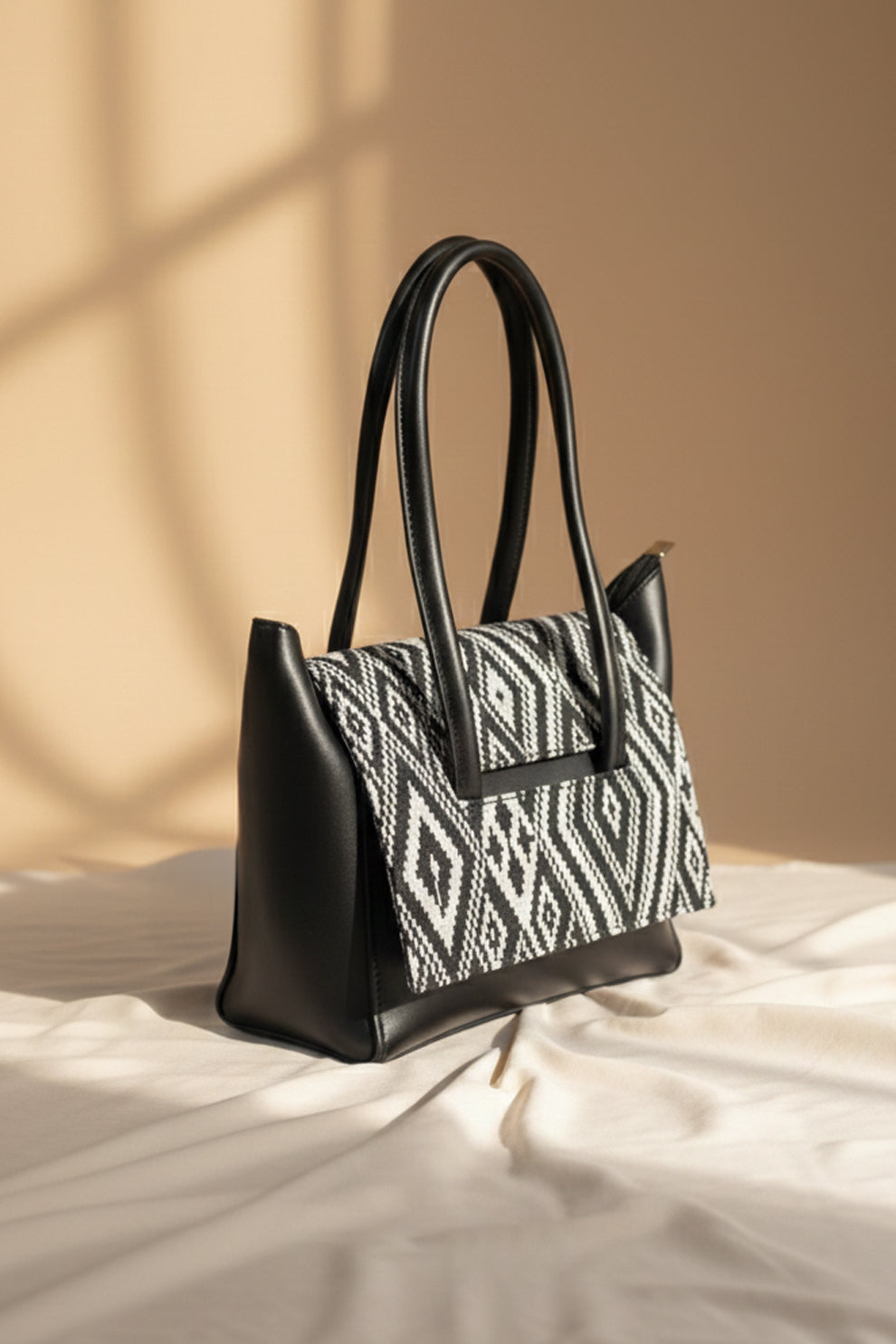 Fineur Two Style Shoulder Bag - Black