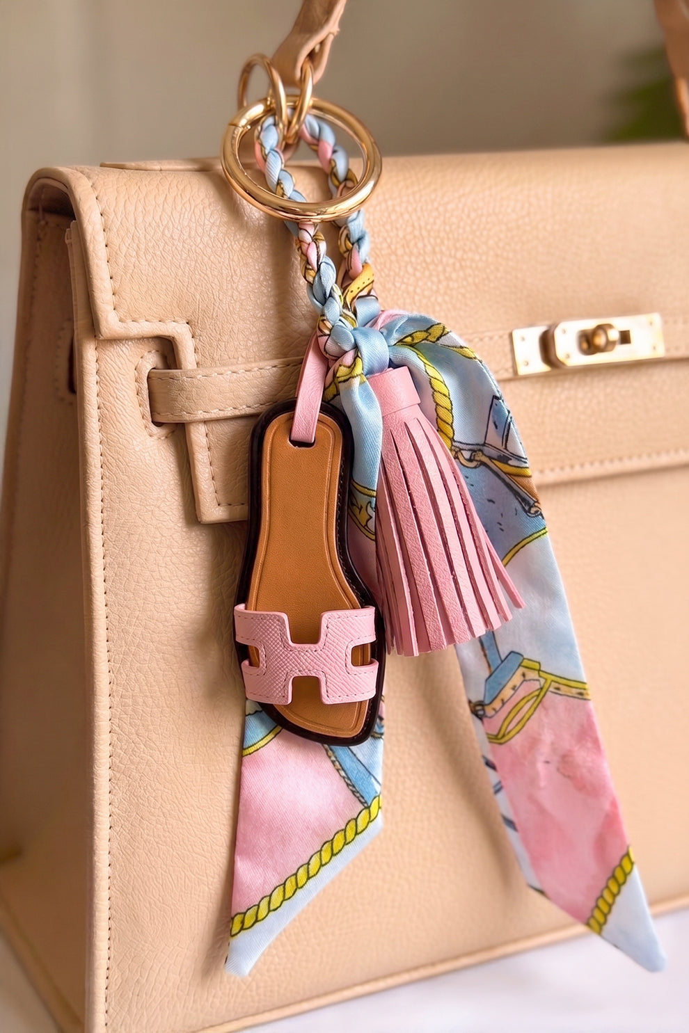 Keychain Persian Silk Charm