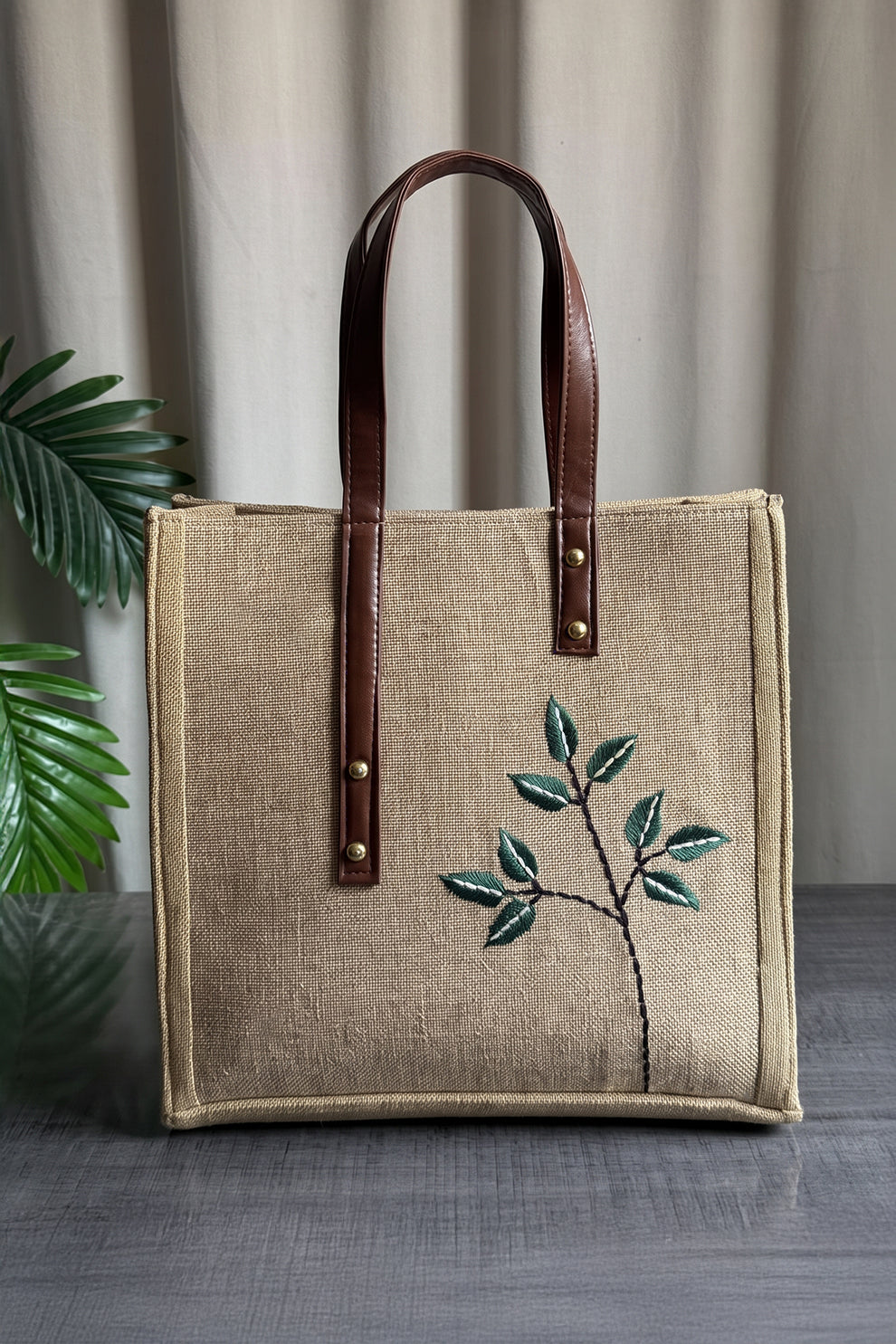 Fineur Handbag Willow - Hand Embroidered