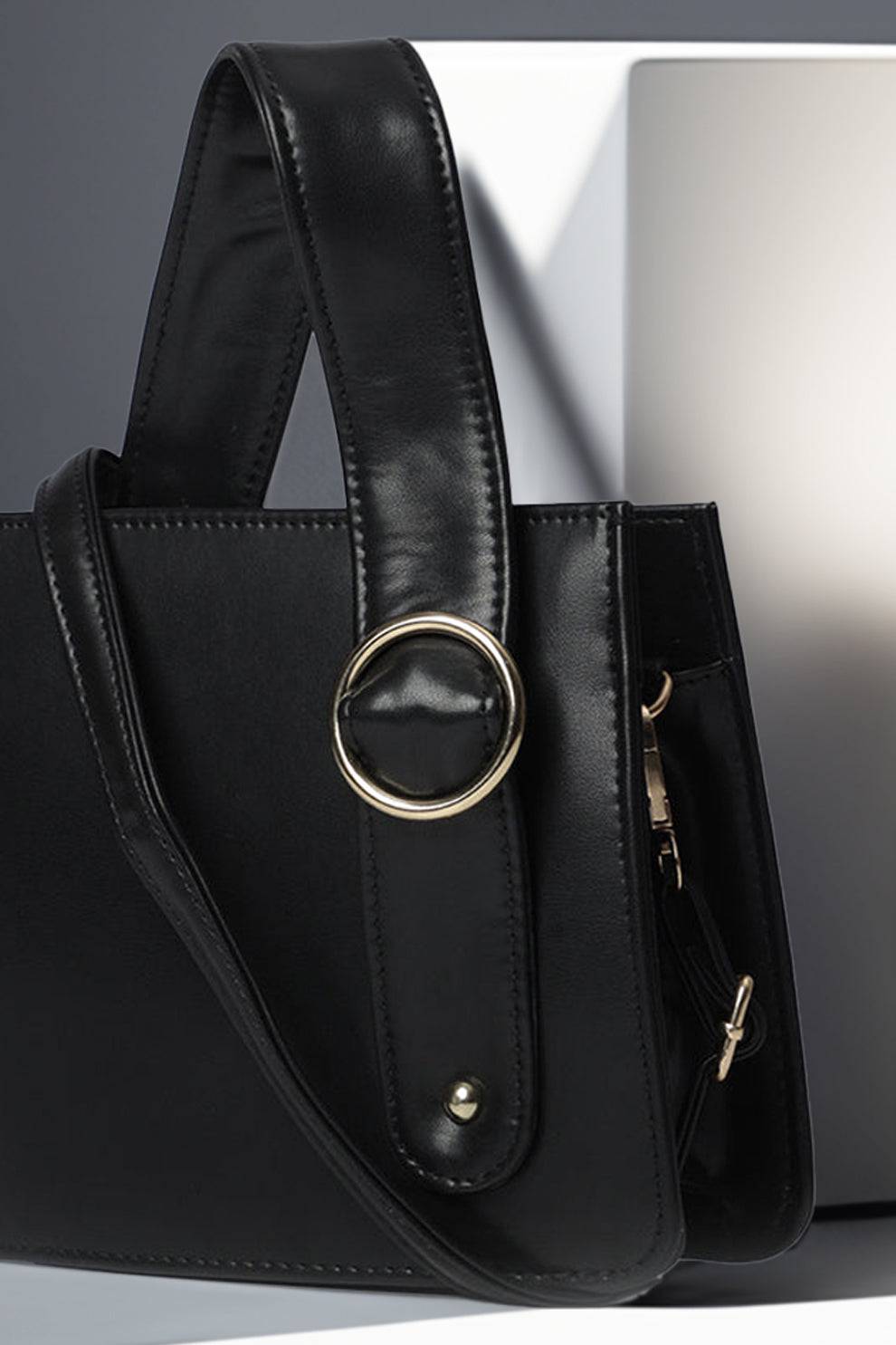 Trendy women’s handbag in Black