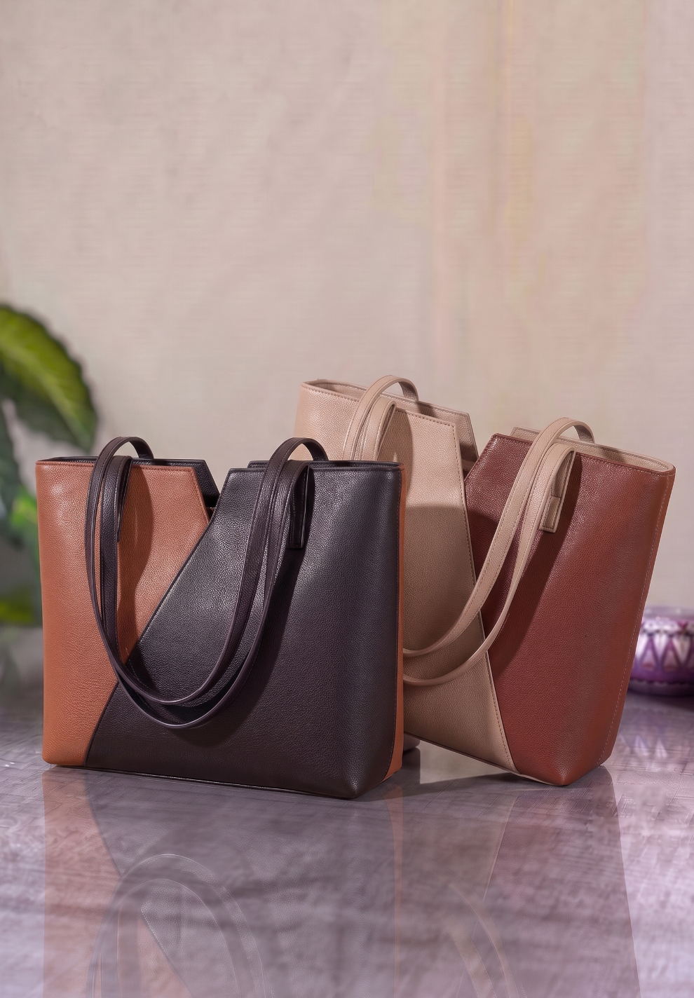 Fineur Tote Notch - Black and Brown