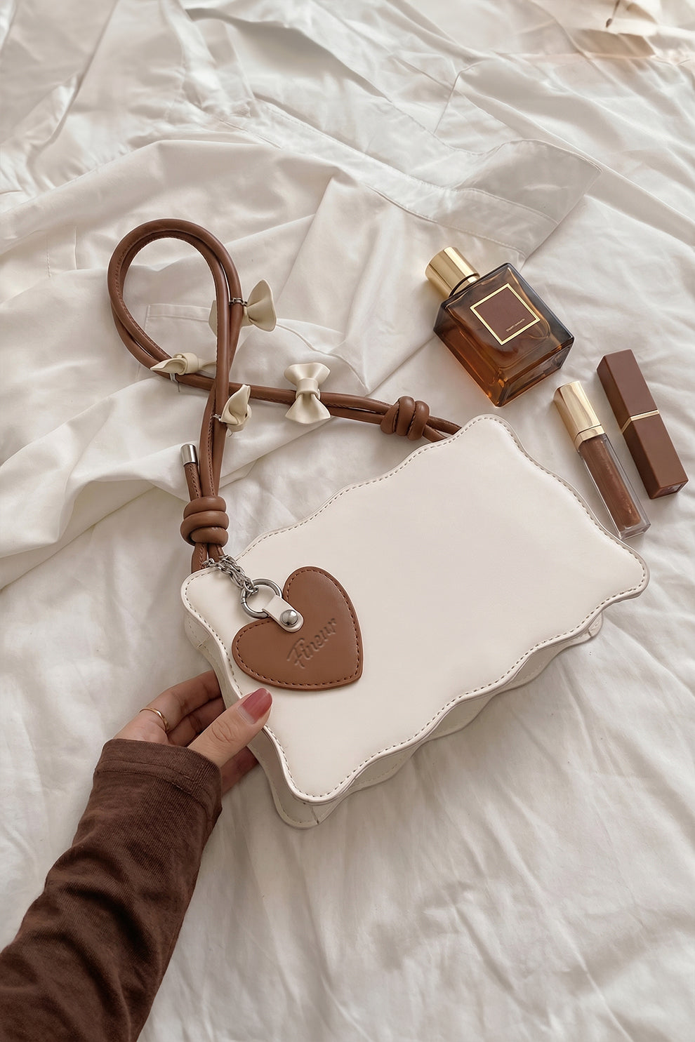 Fineur Handbag Baggie - Off White (Brown Strap)
