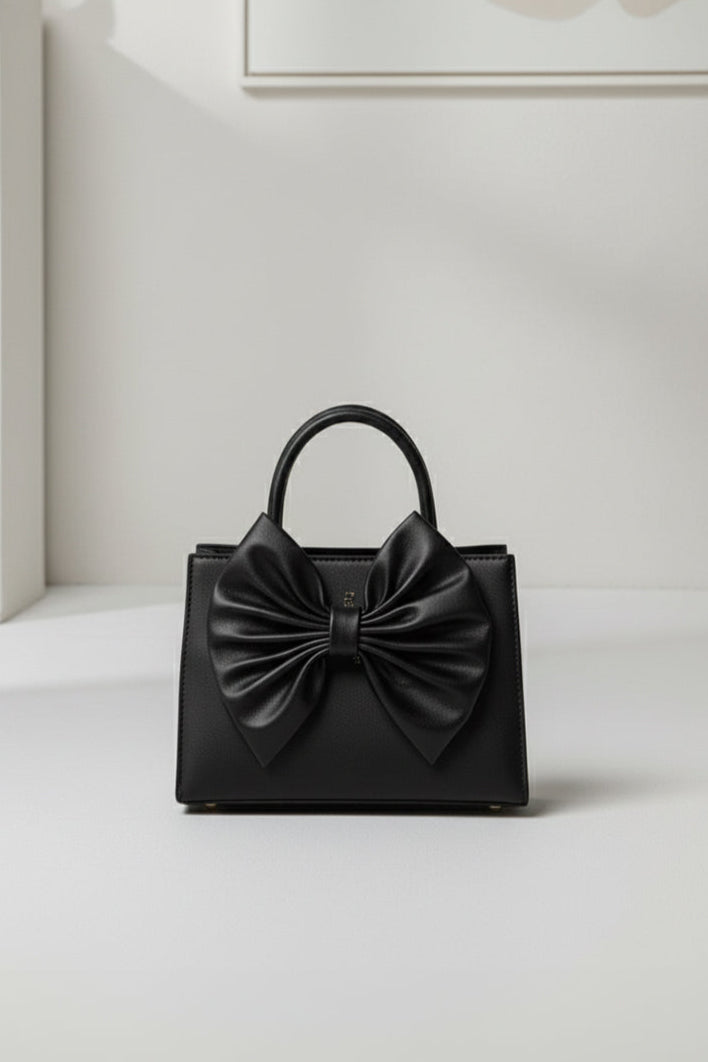 Fineur HandBag Gloss Bow Black