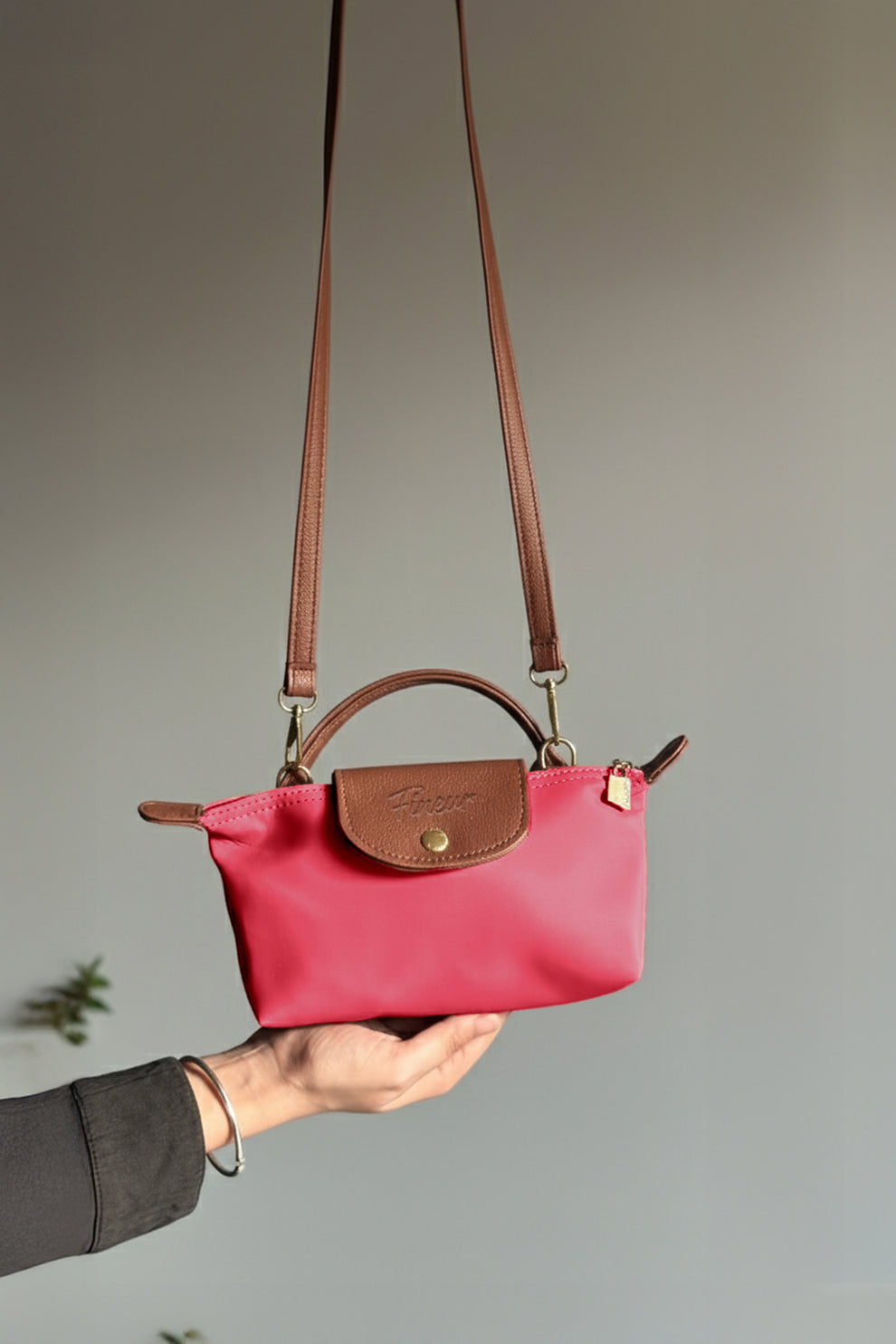 Fineur Crossbody Champ - Beet Red