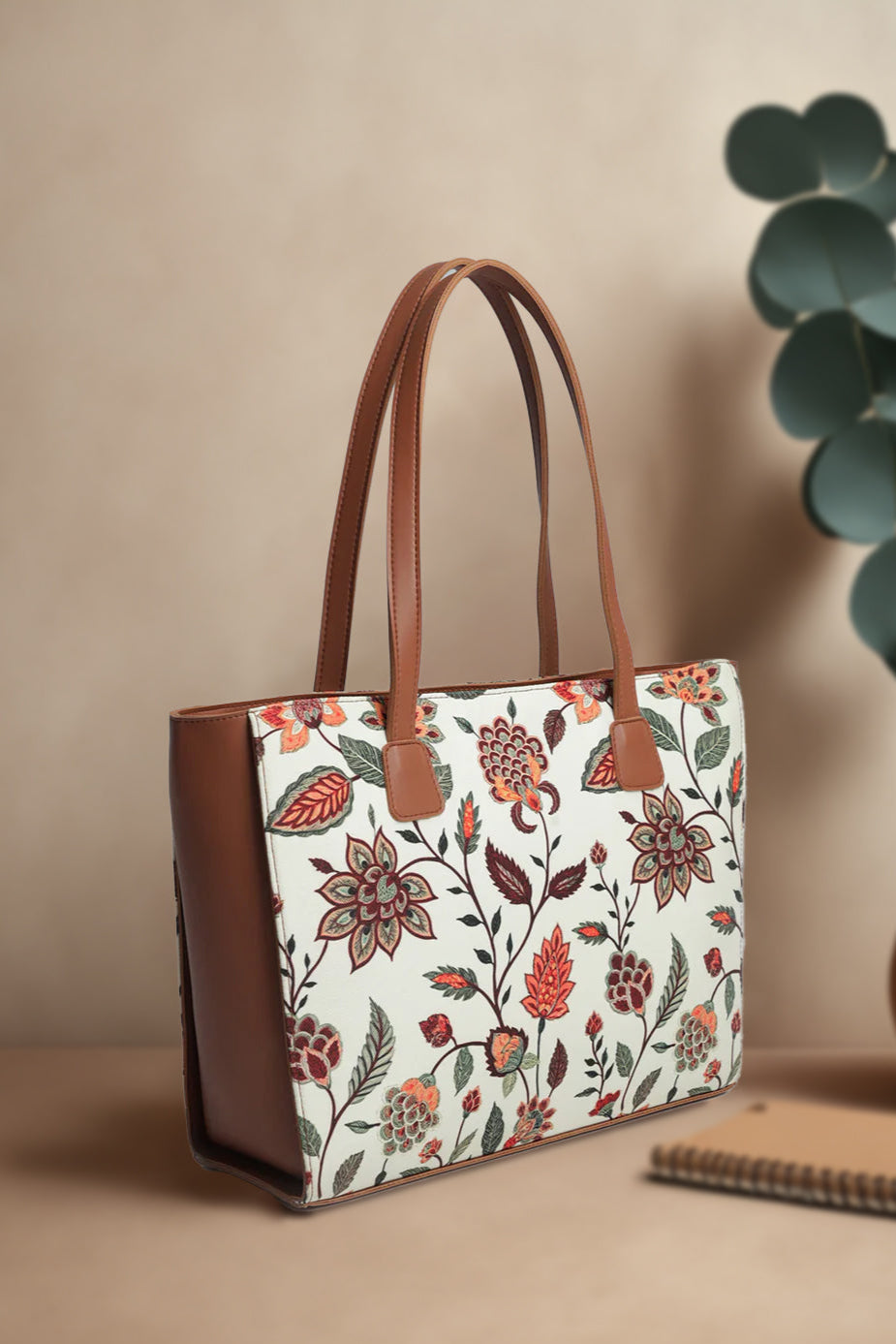 Women’s stylish canvas shoulder Tote Bag in Pakistan