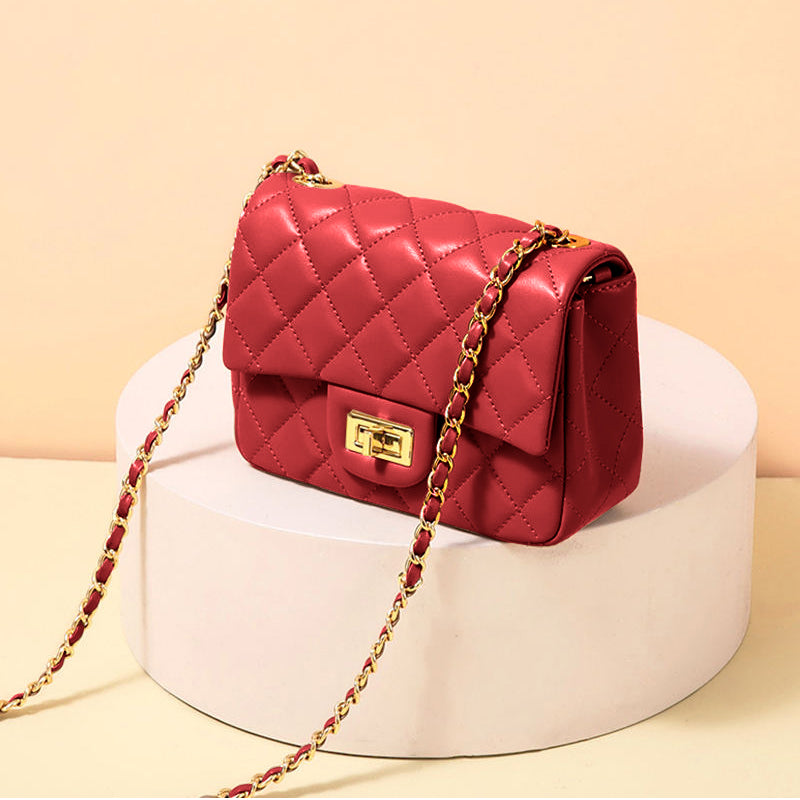 Fineur - Quilted DockLock Crossbody Bag ~ Red