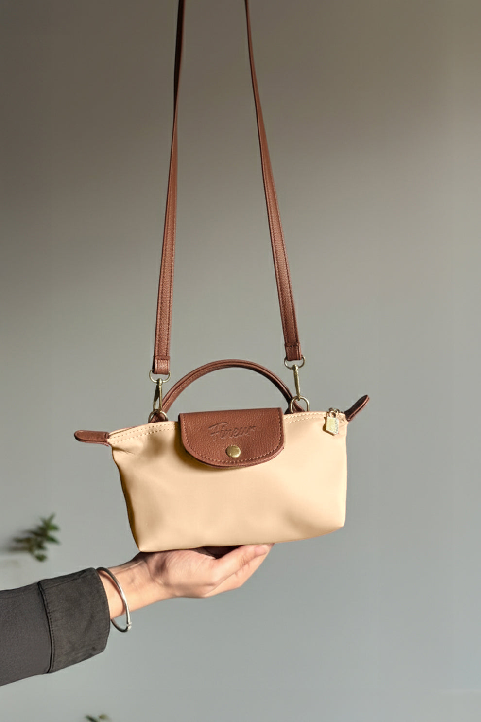 Fineur Crossbody Champ - Latte Beige