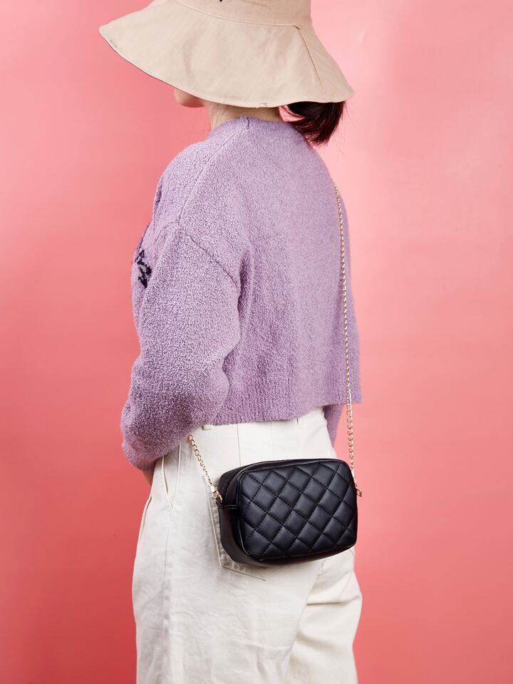 Urban Chic Crossbody Bag - Black