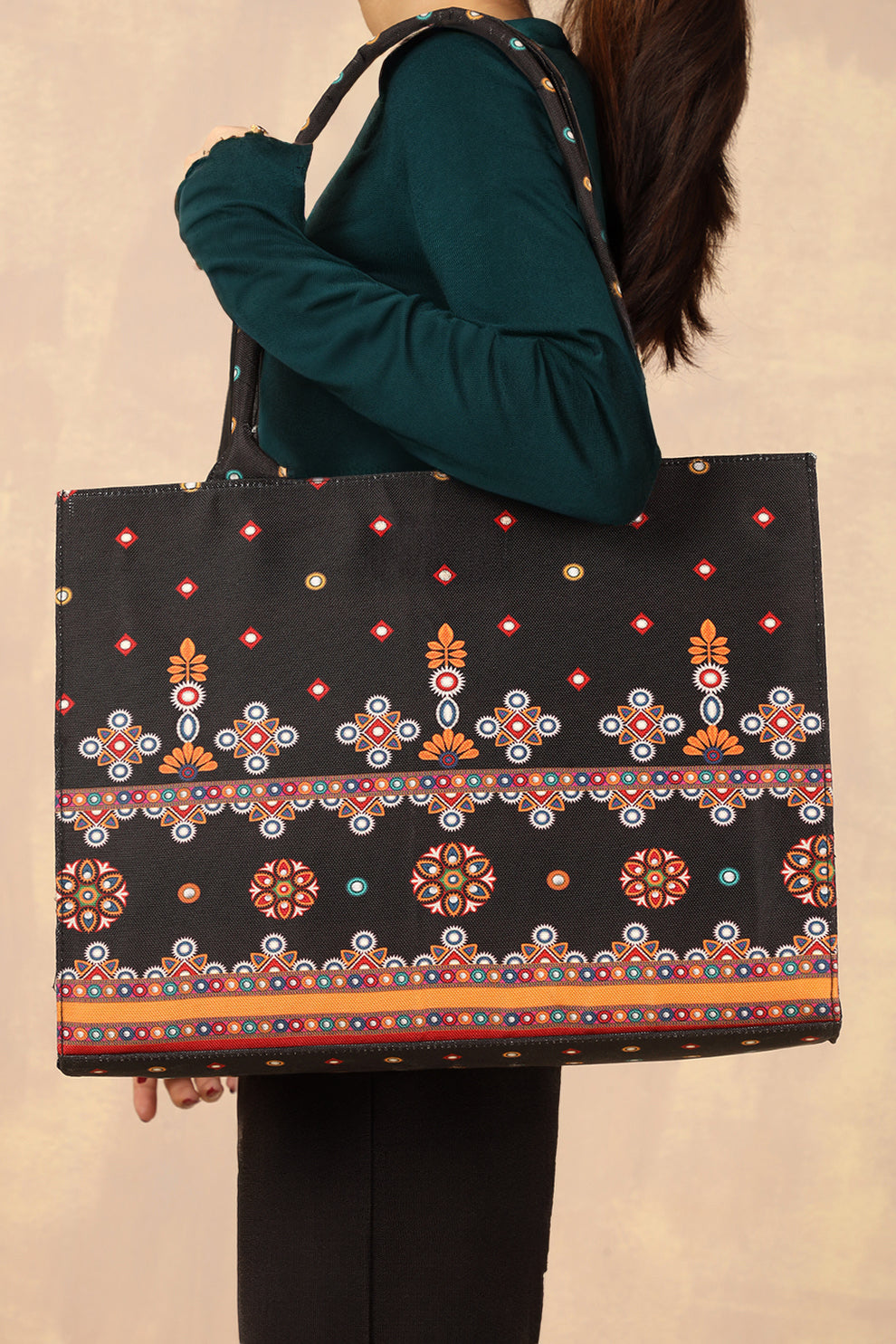 Stylish canvas tote bag  for women in Pakistan