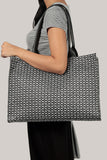 Stylish women’s handbag in Pakistan