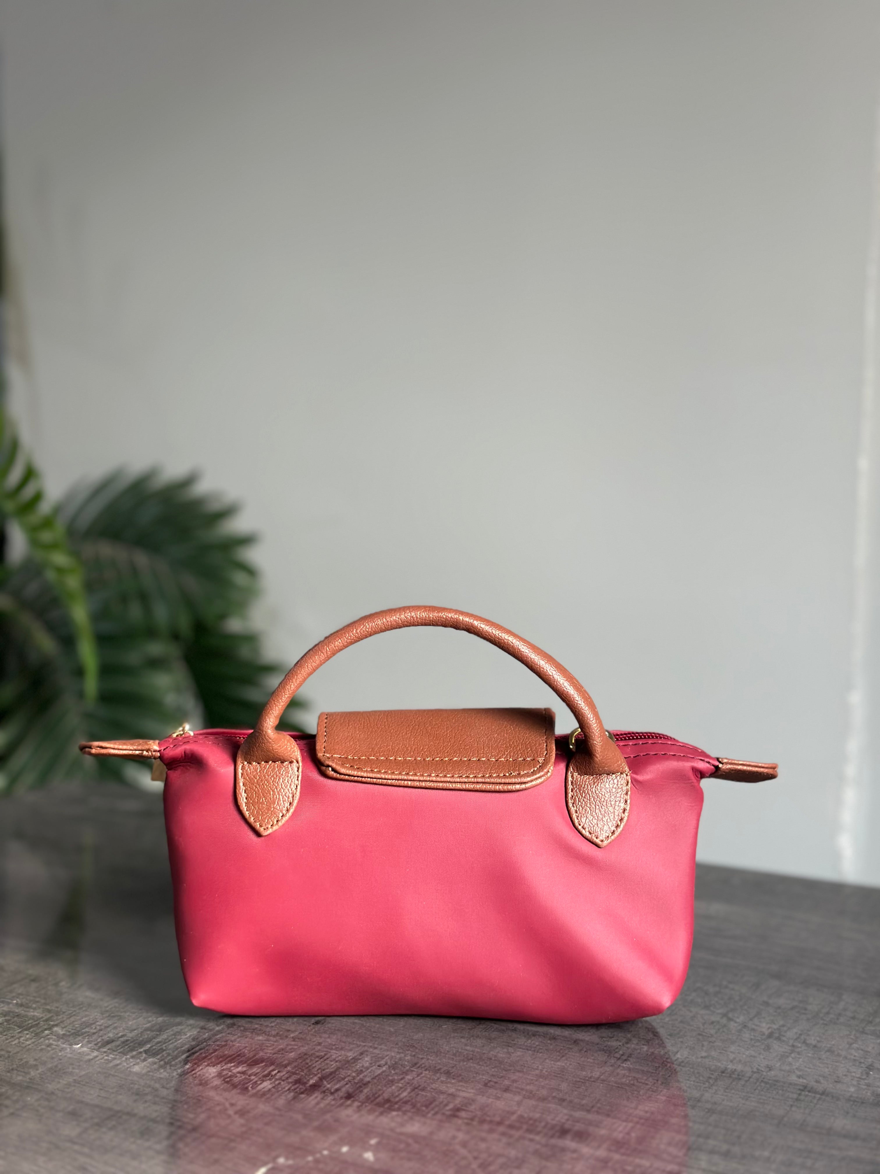 Fineur Crossbody Champ - Beet Red