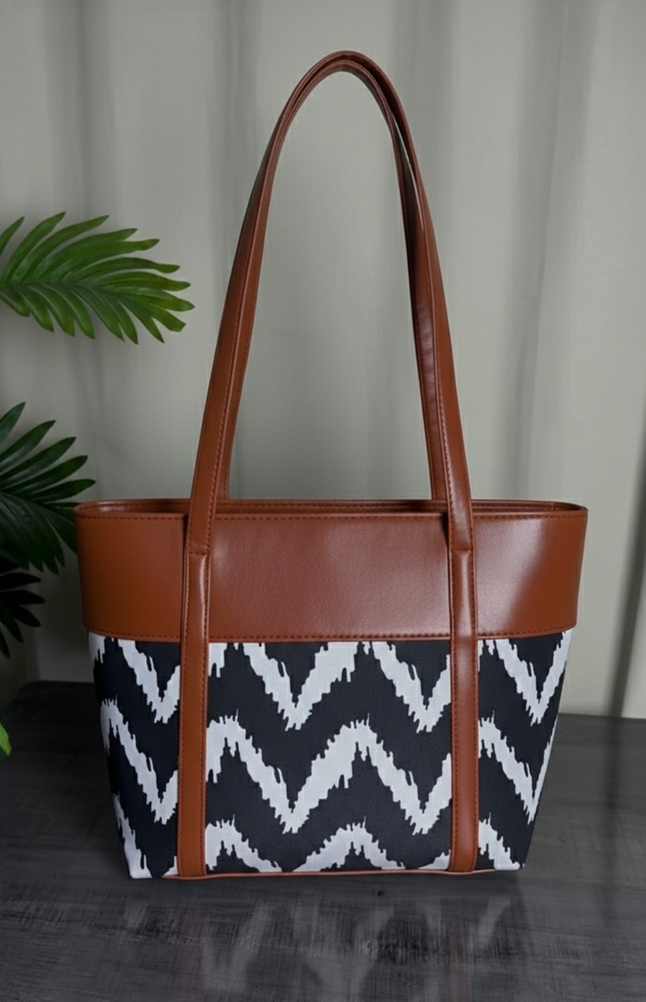 Fineur Shoulder Canvas Bag ZigWave - Brown