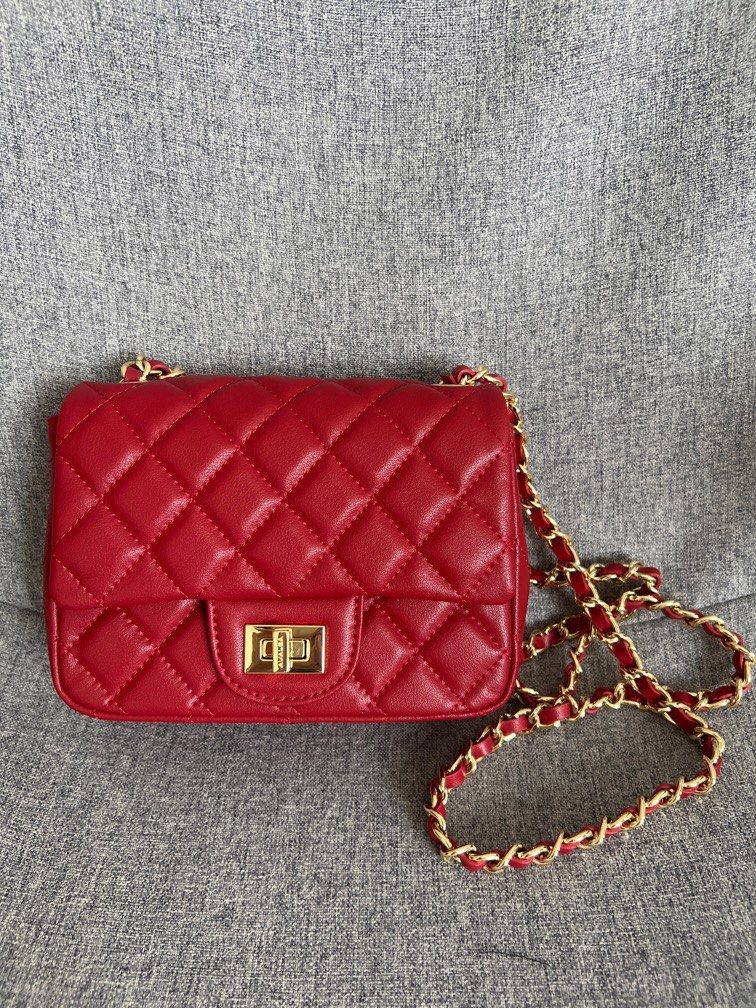 Fineur - Quilted DockLock Crossbody Bag ~ Red