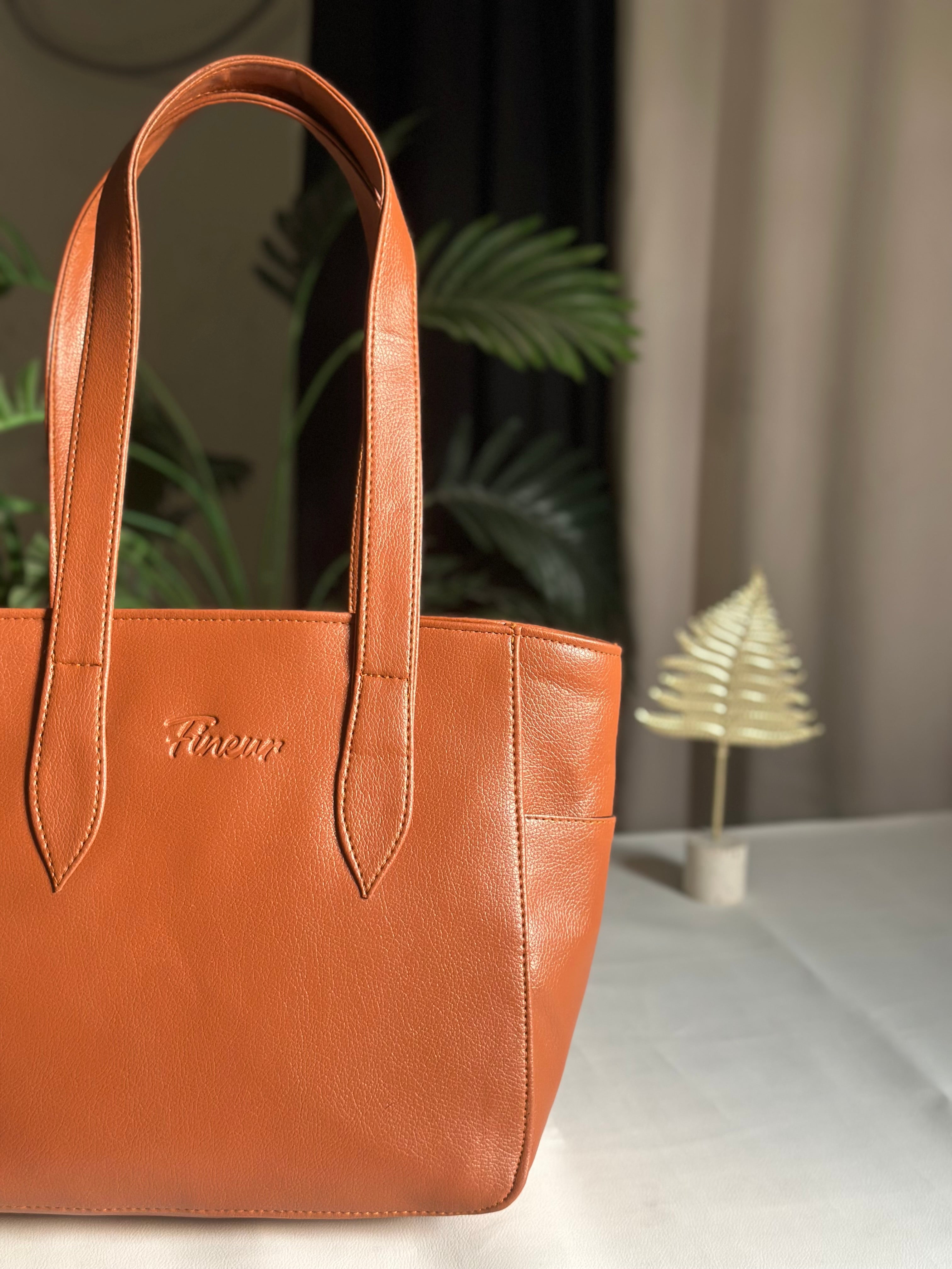 Fineur Shoulder Bag Rust