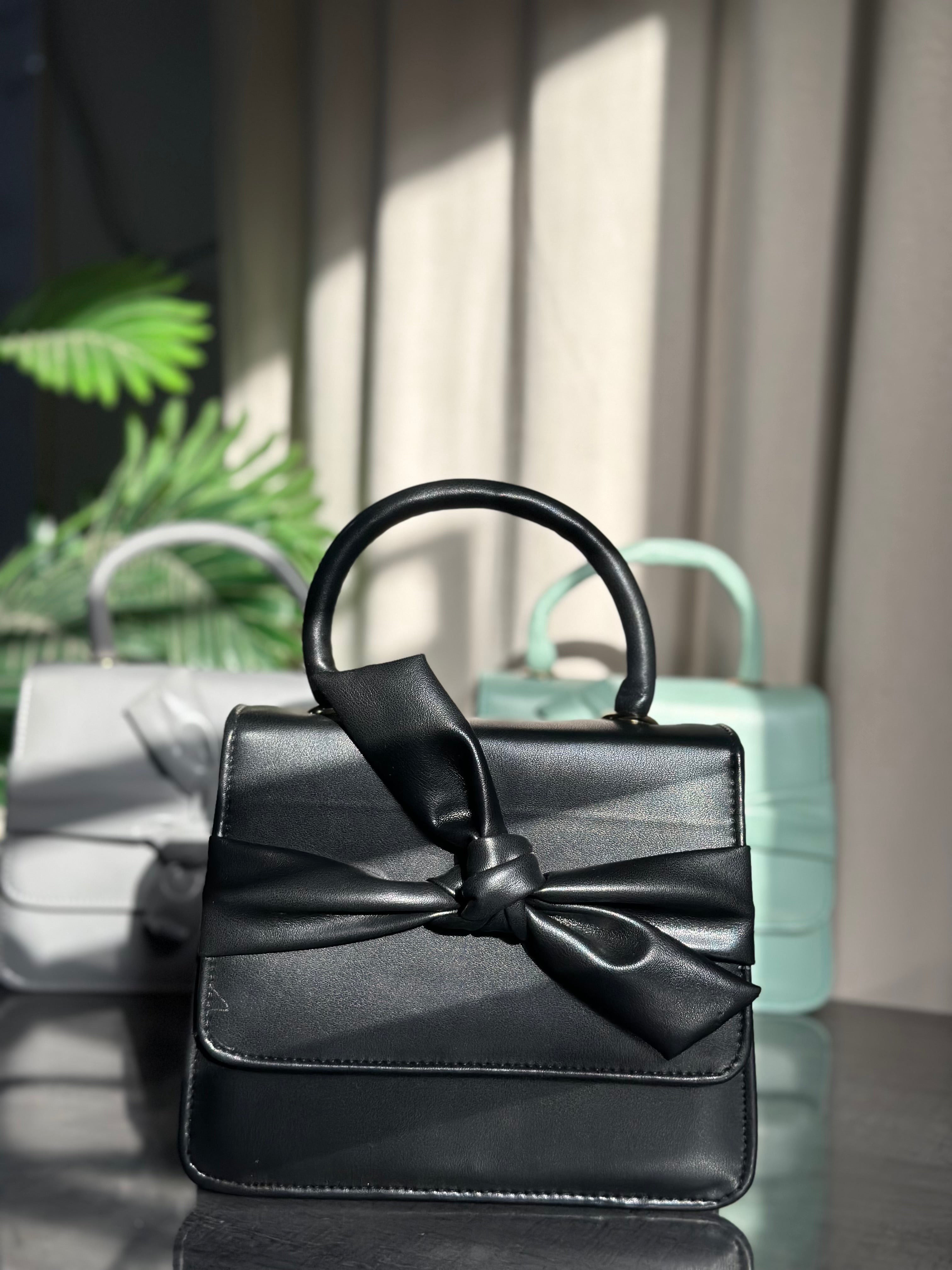 Fineur Handbag ElleKnot - Black