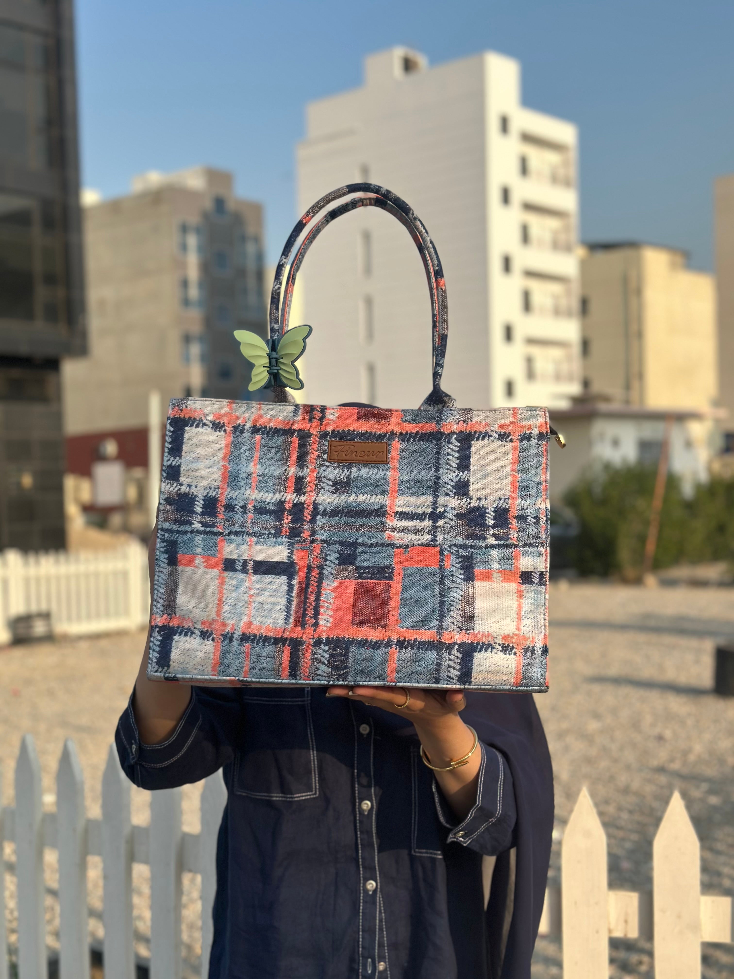 Fineur Canvas Tote Check Mate
