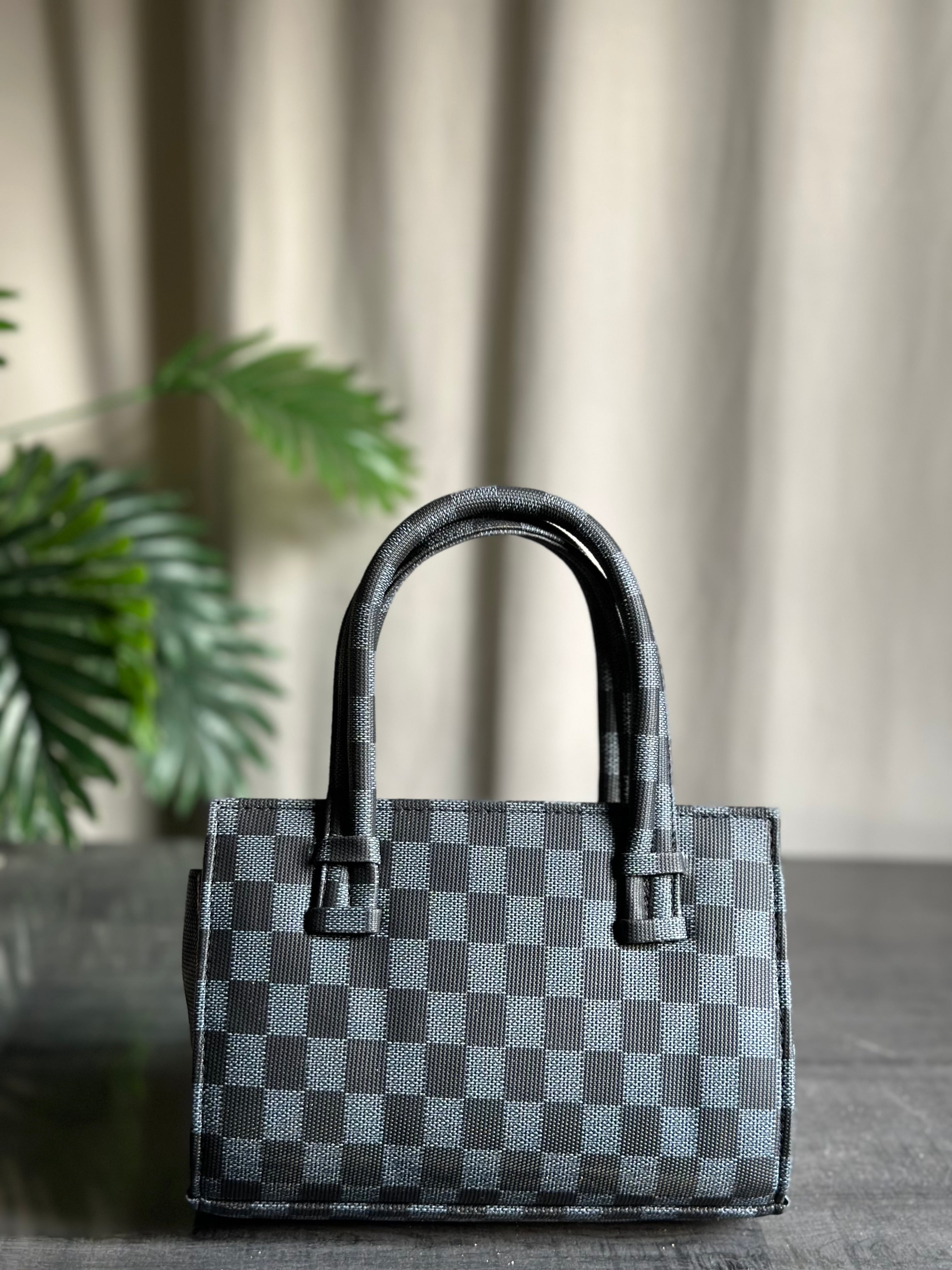 Fineur HandBag Mini Checkered - Black